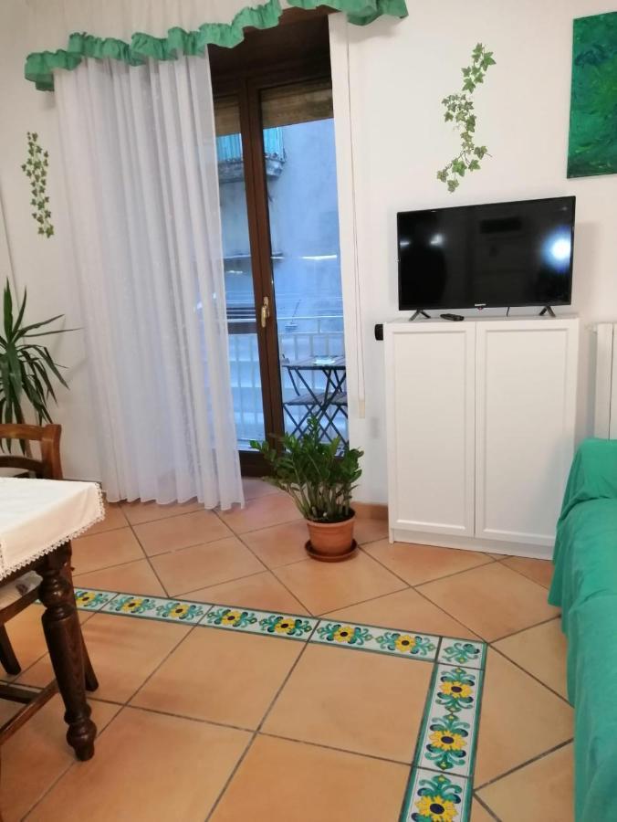 La Casa Di Tania A Napoli Apartment Exterior foto