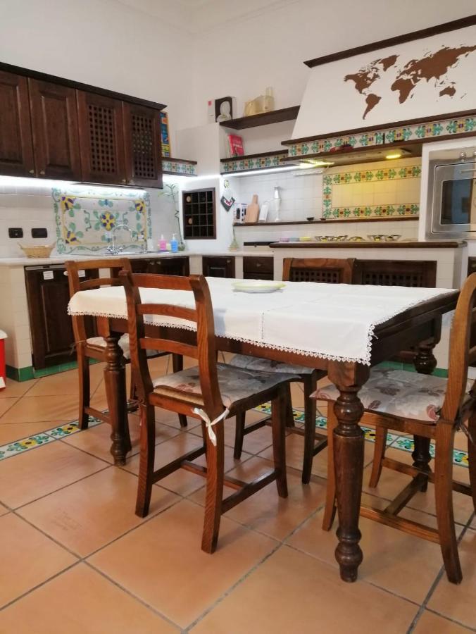 La Casa Di Tania A Napoli Apartment Exterior foto